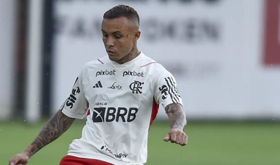 Éverton Cebolinha admite necessidade de melhora do Flamengo