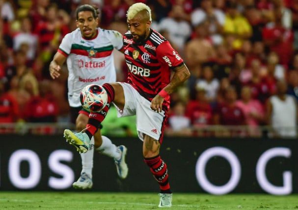 Reserva do Flamengo, Vidal se oferece ao Colo-Colo, do Chile