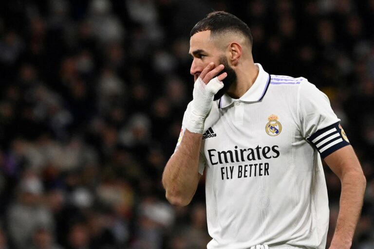 Sem Benzema e Courtois, Real Madrid divulga relacionados para estreia no Mundial de Clubes; confira os desfalques