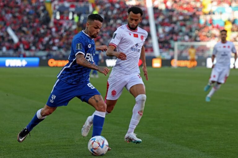 Velhos conhecidas do Flamengo, Cuéllar e Michael têm atuações distintas nas quartas do Mundial