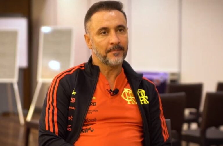 Vitor Pereira elogia torcida por apoio apesar do baixo desempenho do Flamengo