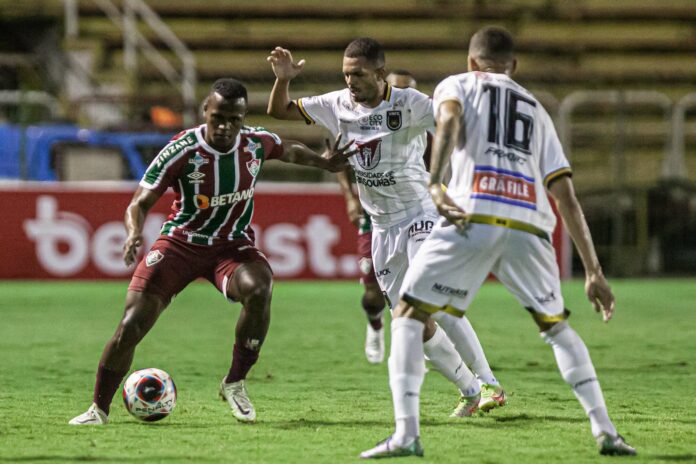 Fluminense é derrotado pelo Volta Redonda e amplia série sem vitória no Campeonato Carioca
