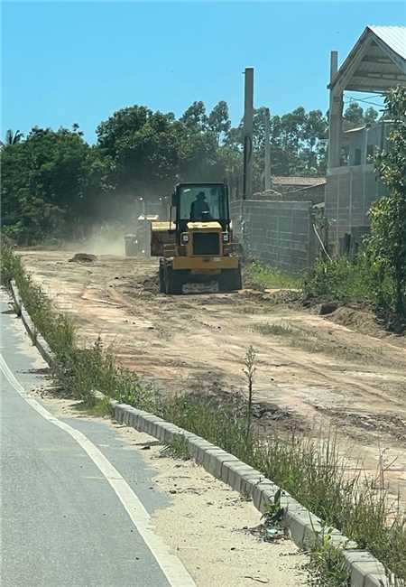 PREFEITURA REALIZA LIMPEZA NA RODOVIA DO CONTORNO, EM CAMPO ACIMA