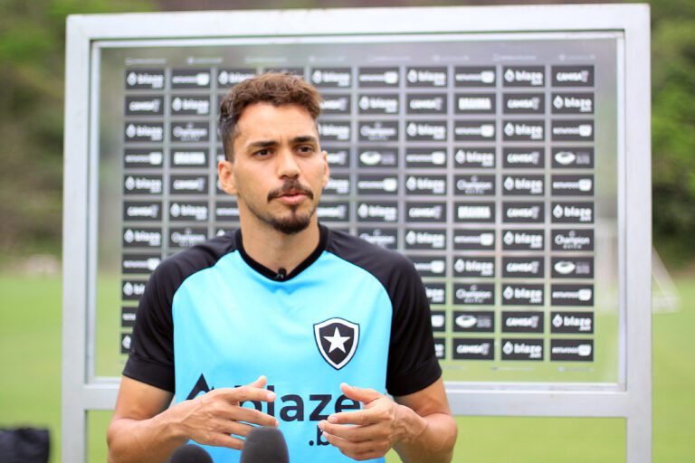 Meio-campista Eduardo valoriza manutenção do elenco no Botafogo