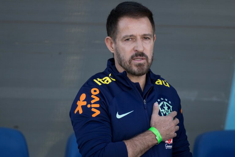 “Reizinho” e “Ramonizado”: conheça Ramon Menezes, o novo treinador interino da Seleção Brasileira