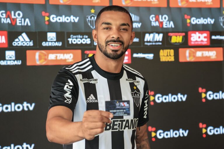 Vasco quer a contratação de lateral Paulo Henrique, do Atlético-MG