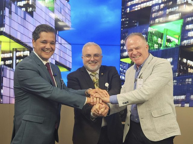 Casagrande se reúne com presidente da Petrobras para tratar dos investimentos da empresa no Estado