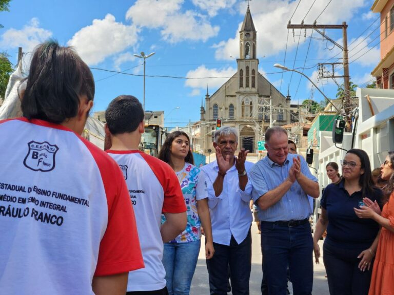 Governador inaugura obras e anuncia novos investimentos em Muniz Freire