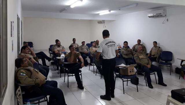 Acadepol realiza instrução para agentes de Trânsito da Serra