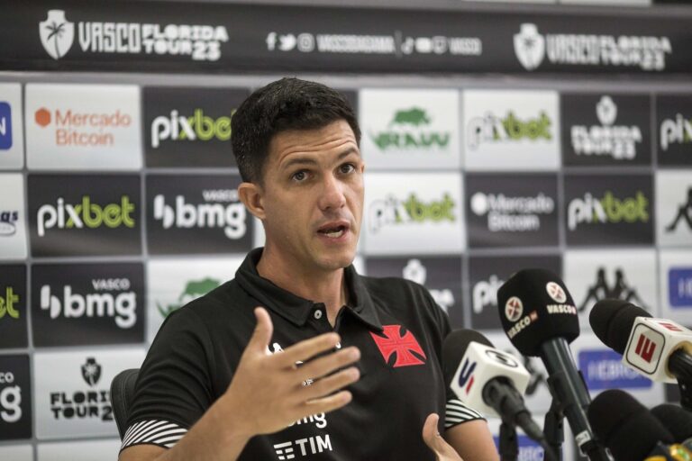 Barbieri fala sobre expectativa para clássico contra o Flamengo: “Motivação diferente”