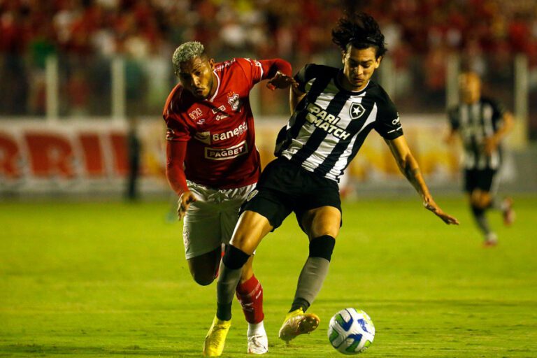 Botafogo busca retomar solidez defensiva para sair da má fase