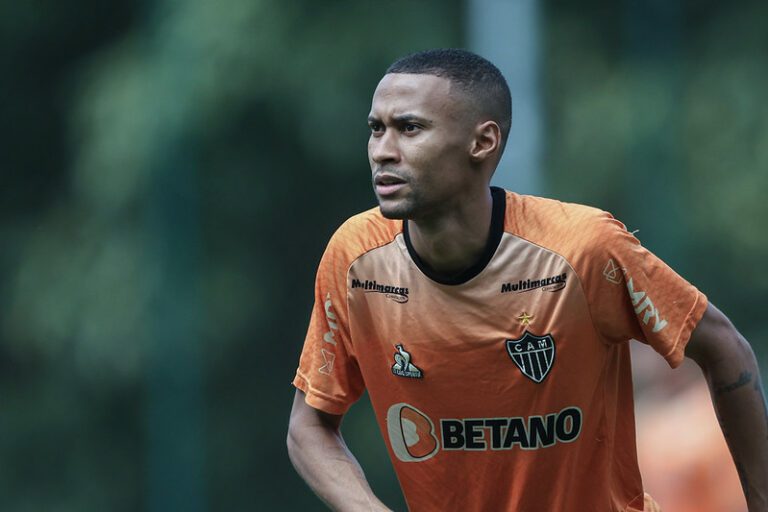 Botafogo faz consulta por Ademir, atacante do Atlético-MG
