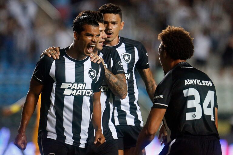 Botafogo goleia o Brasiliense e avança para a terceira fase da Copa do Brasil