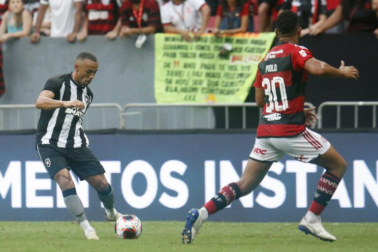 Botafogo perde mandos de campo e recebe multa; Marçal e Tiquinho Soares são suspensos
