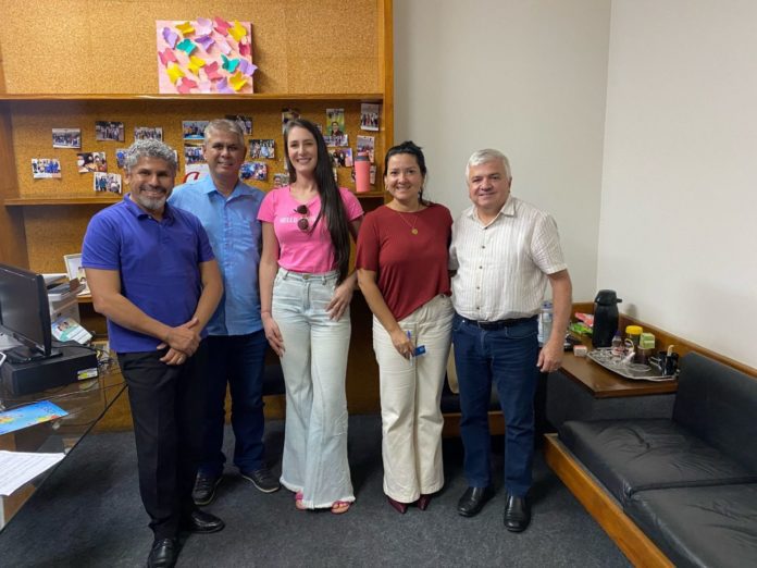 Diretor presidente da Aderes visita Nova Venécia e avalia Programa Nossocrédito no município