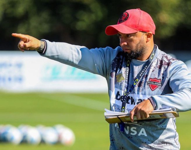 Adversário na Libertadores, técnico do Ñublense rasga elogios ao Flamengo