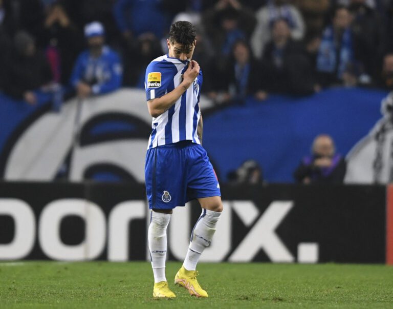 Flamengo mira contratação de volante colombiano Mateus Uribe, do Porto