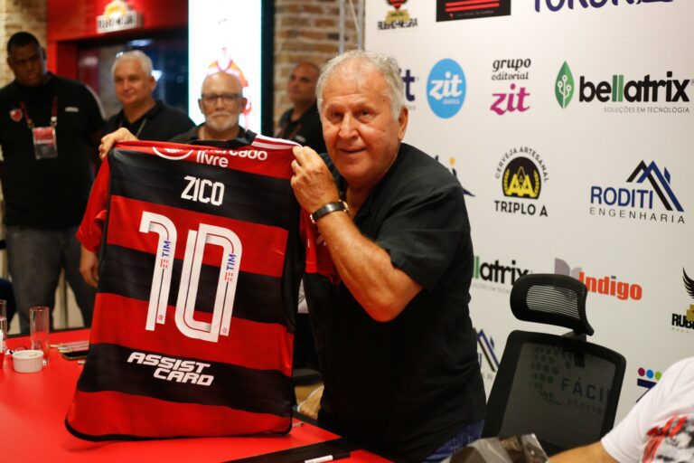 Prefeito do Rio anuncia estátua em homenagem aos 70 anos de Zico, ídolo do Flamengo