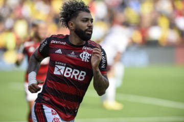 Preservado, Gabigol continua trabalho à parte no Flamengo