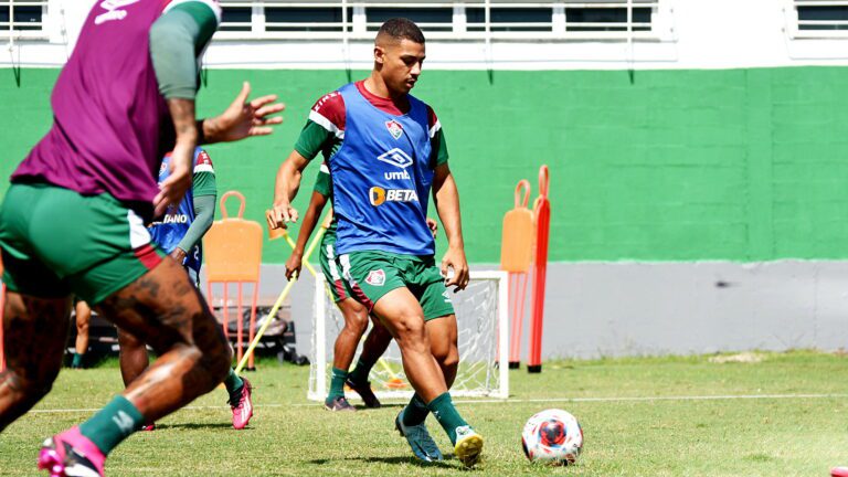 André enaltece vitória do Fluminense e mostra confiança para o Fla-Flu: “Estamos preparados”