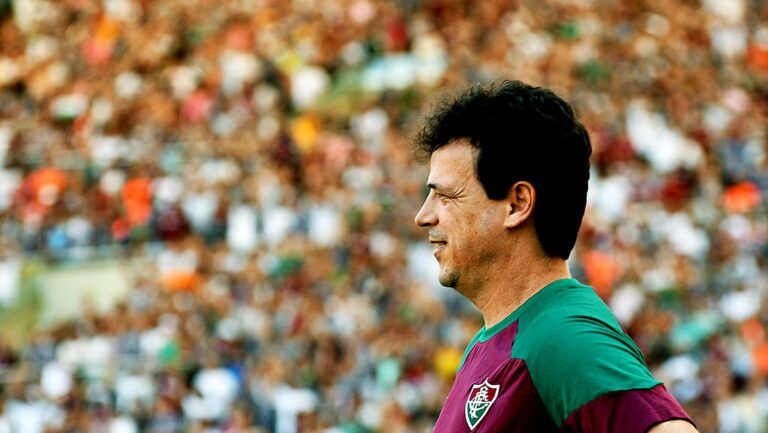 Diniz cogita estreia de Marcelo pelo Fluminense na final do Carioca