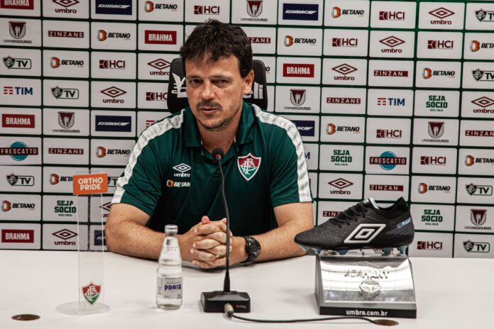 Diniz destaca humildade e preparação do Fluminense em “melhor partida da temporada”