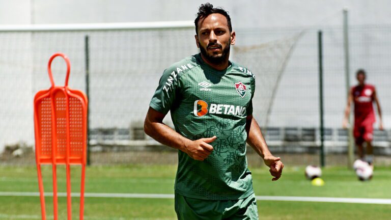 Emprestado no Bahia, Yago elogia Fluminense e trabalho de Fernando Diniz