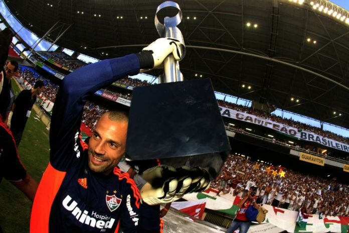 Fluminense homenageia Diego Cavalieri