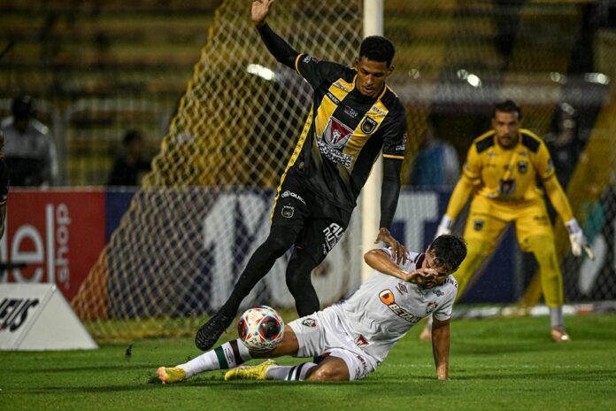 Volta Redonda derrota o Fluminense e fica em vantagem na semifinal do Carioca