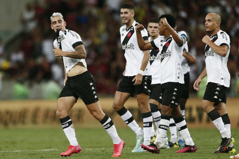 Herói do Vasco, Puma Rodríguez se emociona com vitória no clássico contra o Flamengo