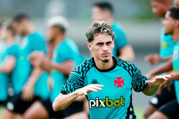 Jovem Marlon Gomes, do Vasco, desperta interesse do Fenerbahçe
