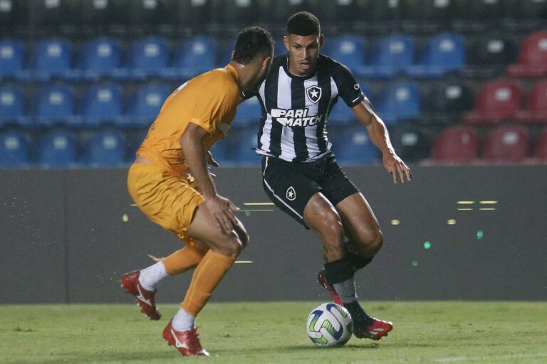 Luís Henrique destaca crescimento no Botafogo: “Importante para a confiança”