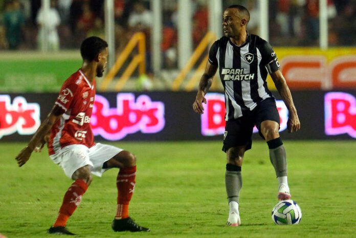 Marçal admite fraca atuação do Botafogo em classificação na Copa do Brasil
