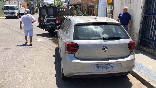 Polícia Civil recupera carro de locadora e prende suspeito de integrar associação criminosa de furto de veículos