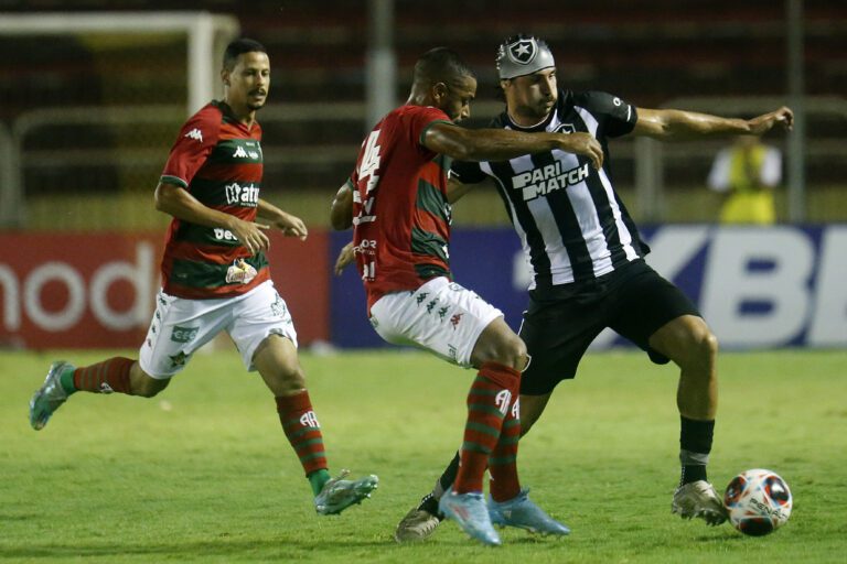 Portuguesa-RJ x Botafogo: saiba onde assistir à ida da semifinal da Taça Rio