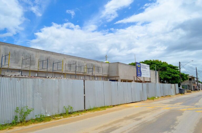 Prefeitura avança com as obras do maior Complexo Educacional do interior, em Chapadão das Palminhas   		