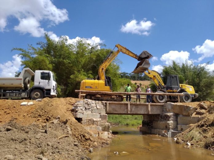 Secretaria de Agricultura realiza a construção da ponte em Luzilândia