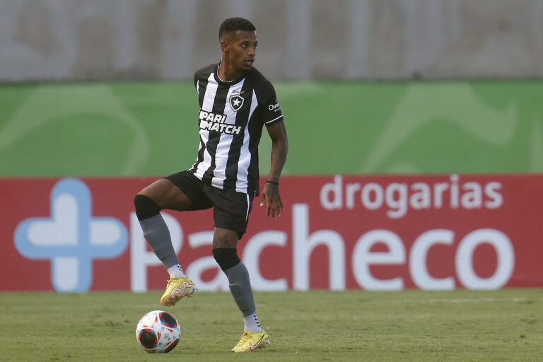 Tchê Tchê mira recuperação do Botafogo contra o Brasiliense na Copa do Brasil