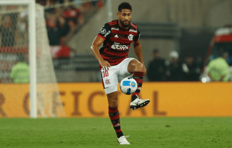 Zagueiro Pablo vira dúvida no Flamengo para final do Carioca