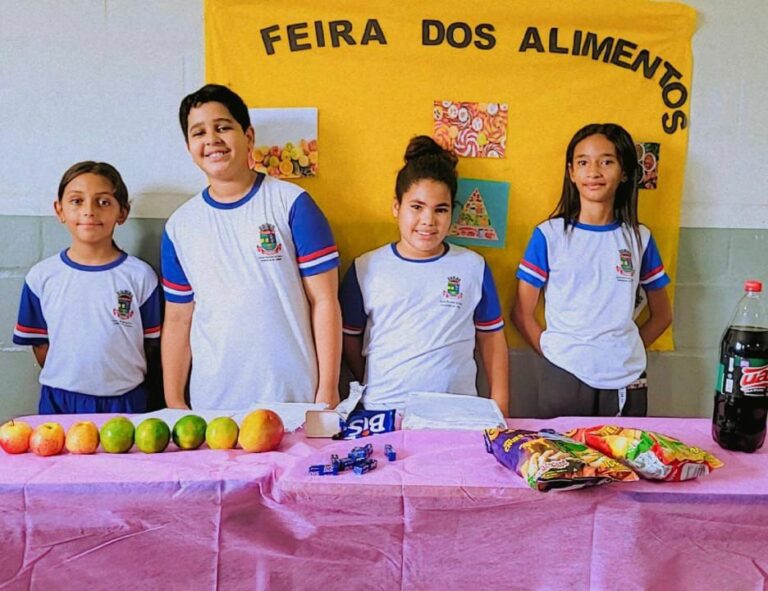 Alimentação saudável e produção de poemas são temas de atividades em escola do bairro Movelar   		