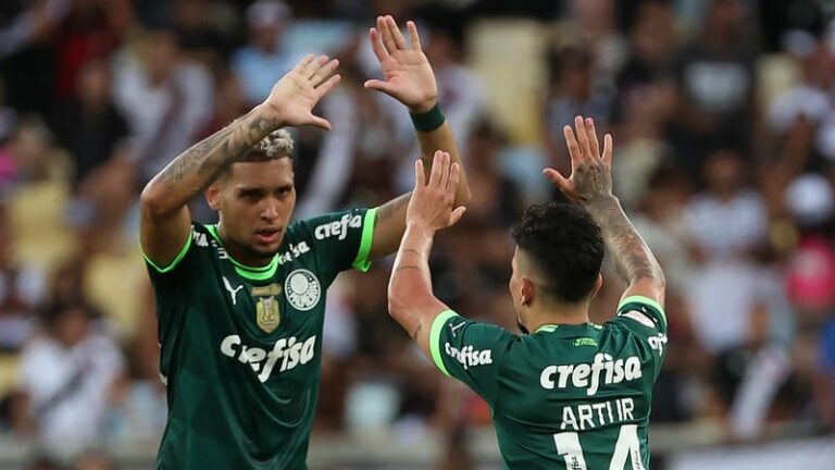 Análise: Palmeiras não consegue ser o “time da virada” e se salva na bola aérea para empatar com o Vasco