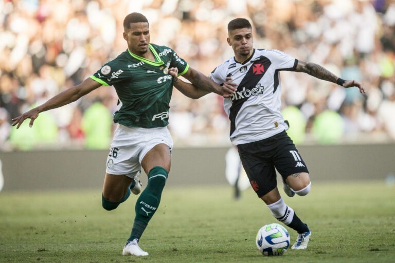 Após Vasco abrir 2 a 0, Gabriel Pec lamenta empate contra o Palmeiras