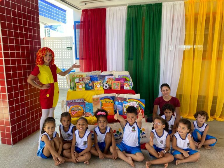 Dia Nacional do Livro Infantil é celebrado nas escolas de Linhares   		