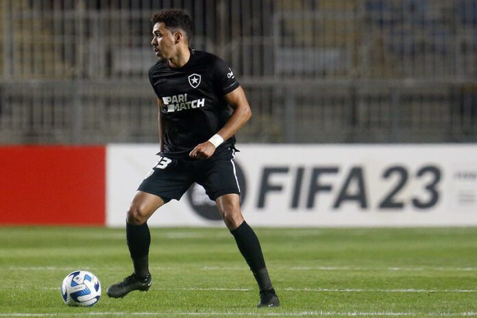 Eduardo lamenta empate do Botafogo com vantagem numérica na estreia pela Sul-Americana