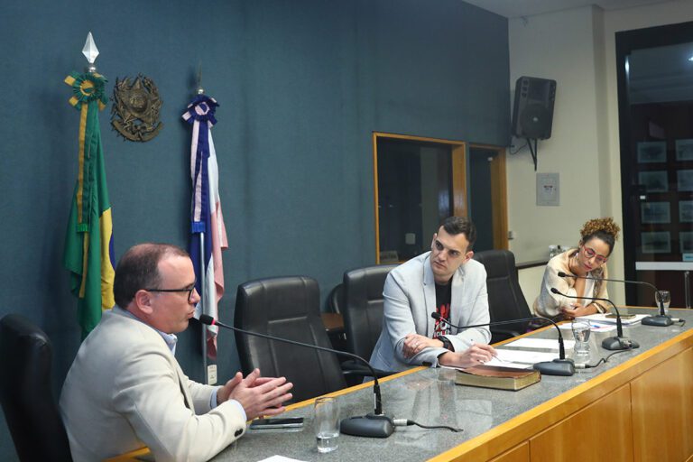 Escolas e pais de alunos debatem segurança 