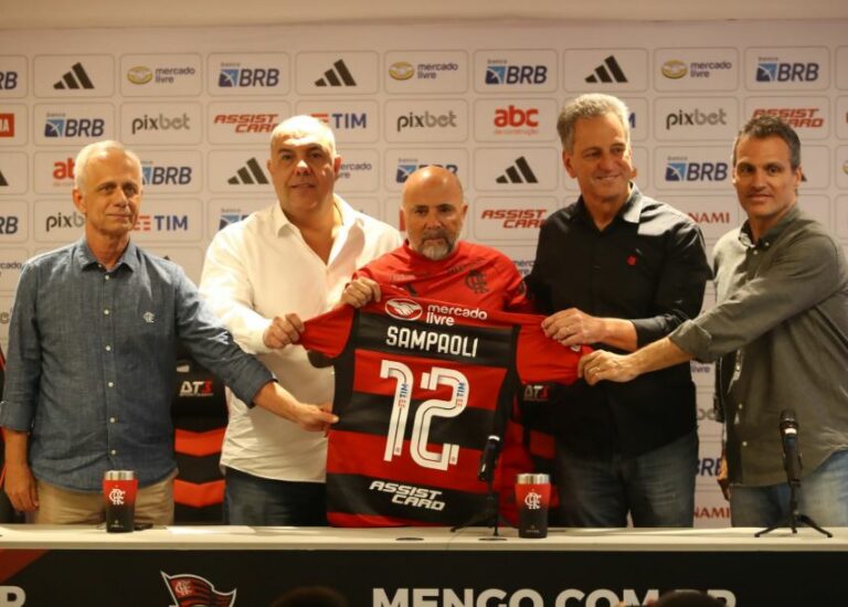 Jorge Sampaoli é apresentado no Flamengo e revela que clube era seu “plano A”