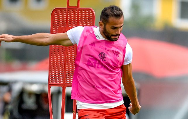 Thiago Maia não viaja com o Flamengo e está fora da estreia da Libertadores