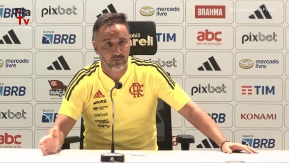 Vítor Pereira minimiza vantagem do Flamengo na briga pelo título