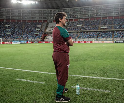 Após estreia com vitória na Libertadores, Diniz exalta atuação do Fluminense