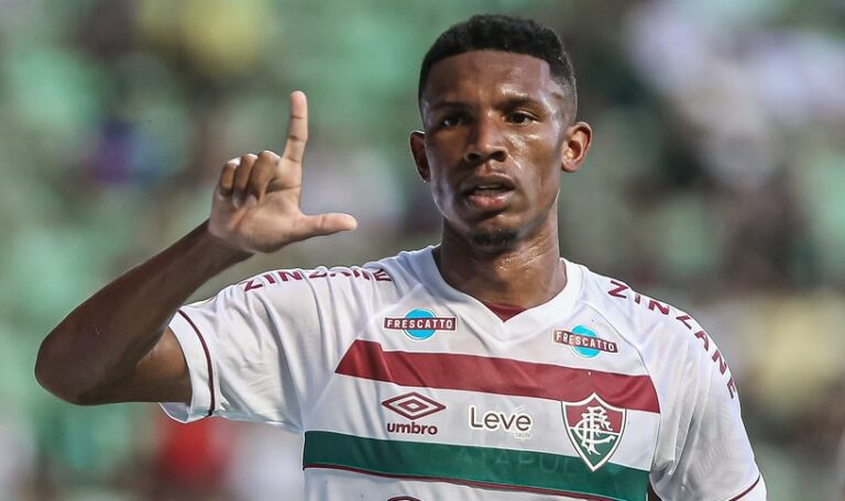 Diniz analisa vitória do Fluminense e elogia o impacto de Lelê